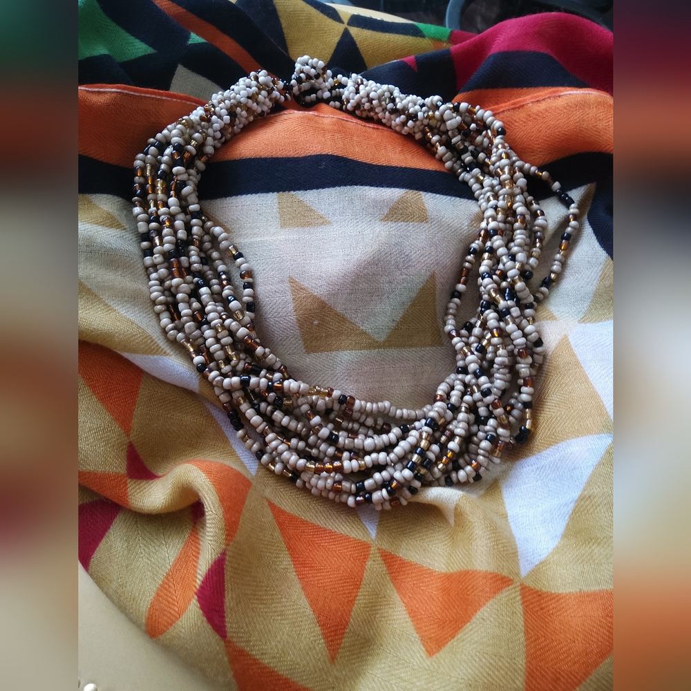Beaded Necklace - Picture 4 of 4